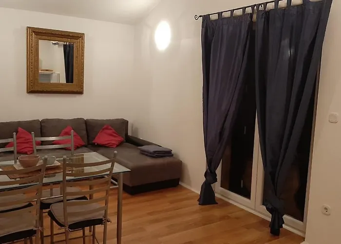 Apartman Shankini